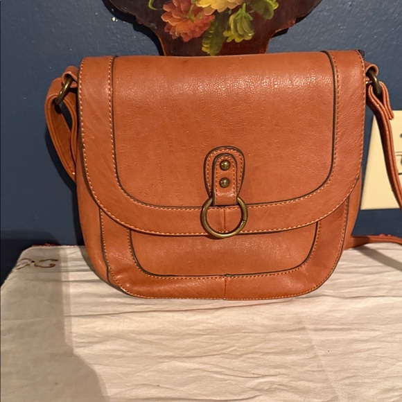 G.H. Bass & Co. Tan Crossbody Bag - Picture 1 of 4